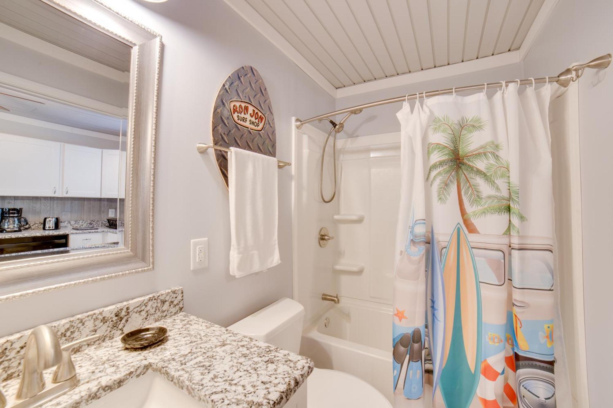Ocean Isle Beach Studio With Patio - 1 Mi To Pier! エクステリア 写真